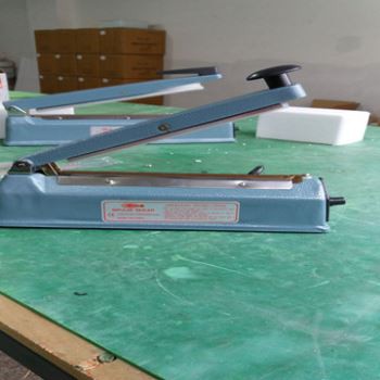 Iron Impulse Sealing Machine