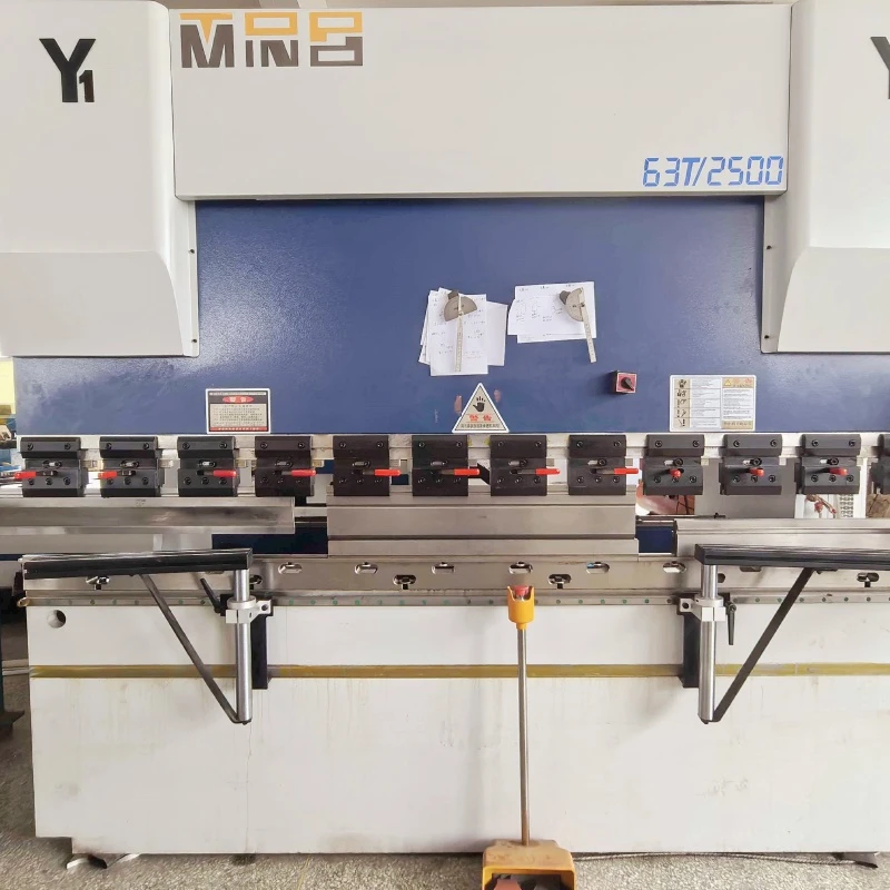 Bending machine Bending machine
